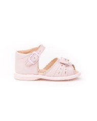 924 Sandalia